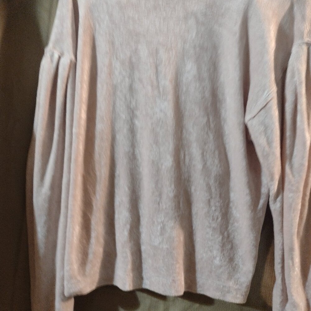 Free people pre owned xs tp shirt with sleeves
